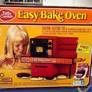 Vintage Easy Bake Oven (possibly from 1973)